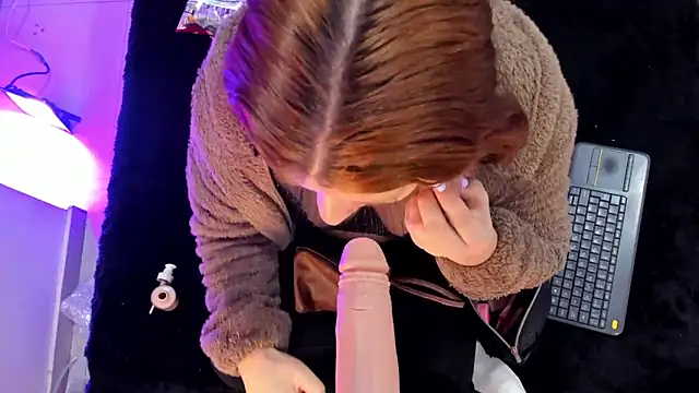 JulietaAlves online show from February 27, 11:10 am