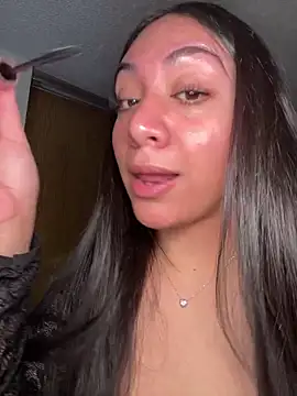 BustiBunny69 online show from December 23, 3:28 am