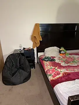 Snapshot of BustiBunny69 chatting on October 23, 2:43 am BustiBunny69 online show from October 23, 2:43 am