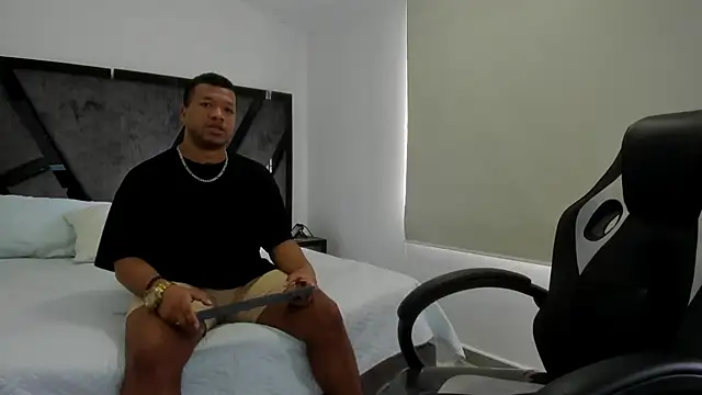 AnnieAndStefan online show from November 25, 2:39 pm