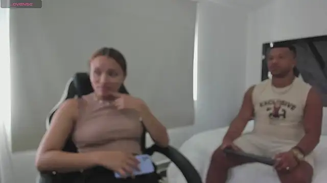 AnnieAndStefan online show from April 9, 1:28 pm