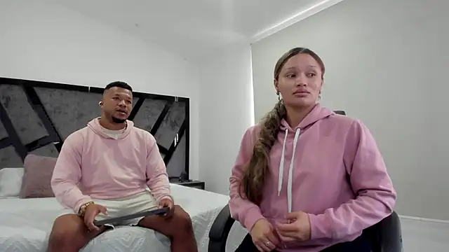 AnnieAndStefan online show from October 10, 1:23 pm