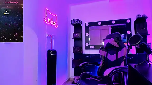 miss kitty online show from April 24, 12:45 am