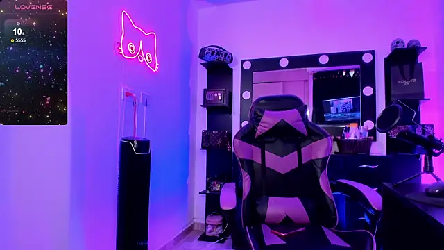 miss kitty online show from March 13, 11:10 pm