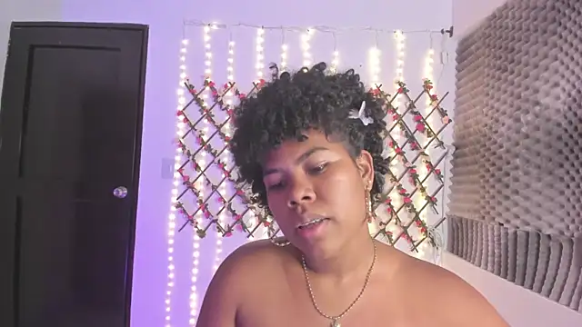 naughty ebonyy online show from April 15, 3:01 am
