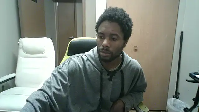 Snapshot of Kim_and_Dee chatting on March 3, 9:38 am Kim and Dee online show from March 3, 9:38 am