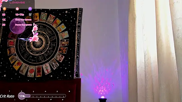 luna del rey  online show from December 2, 7:33 pm