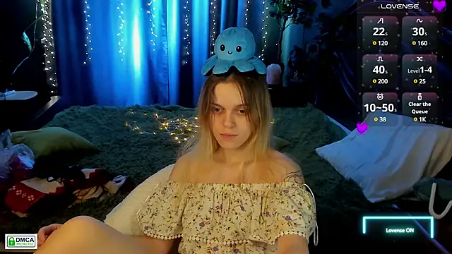 Snapshot of lady_bellaa chatting on February 23, 11:11 am lady bellaa online show from February 23, 11:11 am