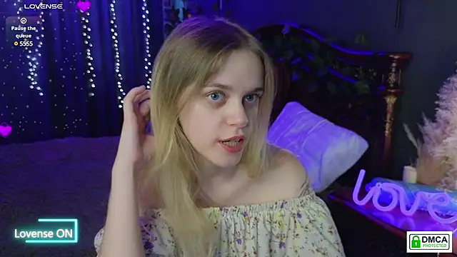 Snapshot of lady_bellaa chatting on February 11, 10:36 am lady bellaa online show from February 11, 10:36 am