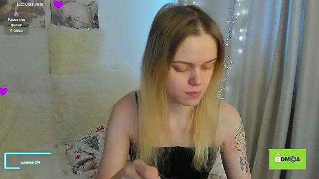 Snapshot of lady_bellaa chatting on February 8, 8:09 am lady bellaa online show from February 8, 8:09 am