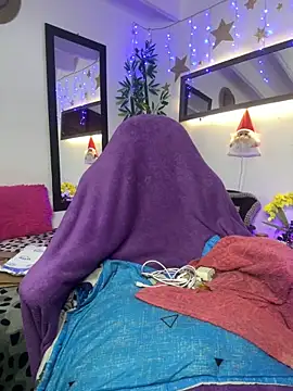 lonely shewolf online show from December 22, 8:42 pm