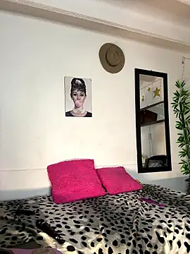 lonely shewolf online show from January 7, 8:47 pm