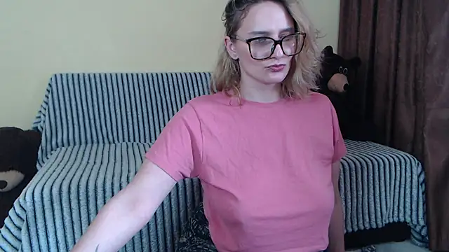 alicesweet21 online show from March 11, 12:17 pm