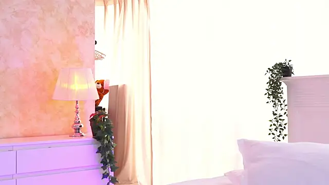 ArtTeasee online show from January 15, 9:23 am