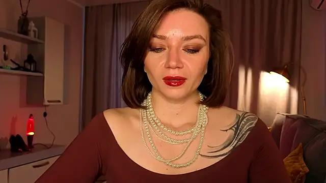 Shadow Passion online show from April 5, 7:15 am