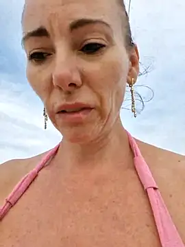 Snapshot of milflovelyxxx chatting on July 7, 5:49 pm milflovelyxxx online show from July 7, 5:49 pm