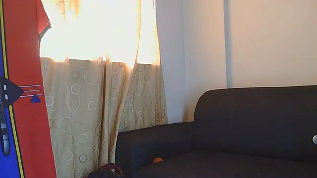 AddictiveAssCurves online show from June 20, 6:40 am