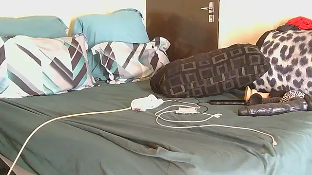 AddictiveAssCurves online show from July 13, 10:36 am