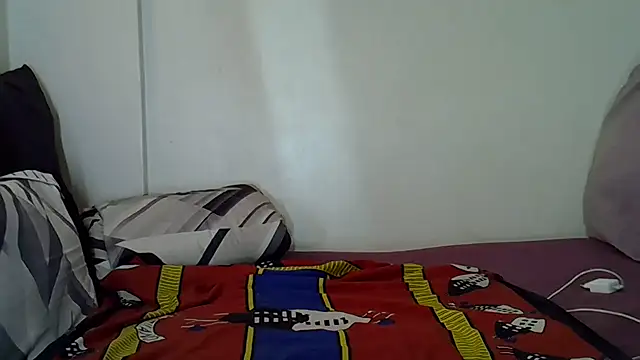 AddictiveAssCurves online show from February 14, 10:15 am