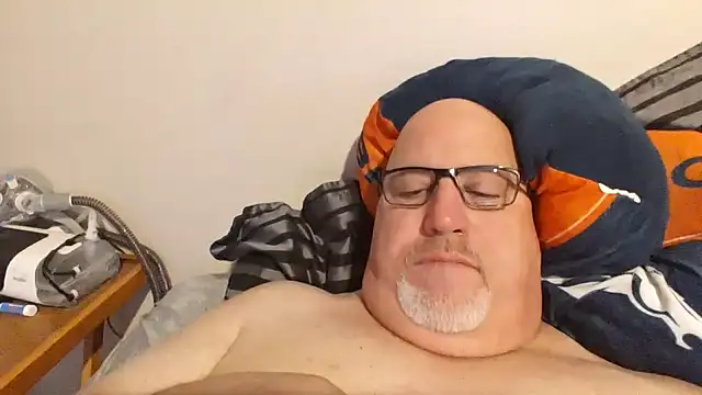 Bigbear0563 online show from February 8, 3:42 pm