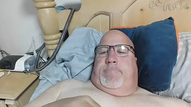 Bigbear0563 online show from April 5, 4:35 pm
