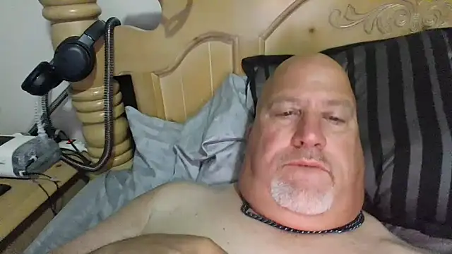 Bigbear0563 online show from September 26, 6:20 am