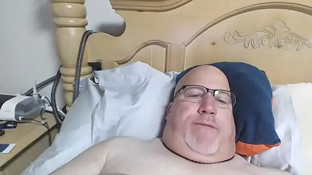 Bigbear0563 online show from March 3, 3:19 pm