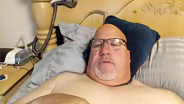 Snapshot of Bigbear0563 chatting on May 10, 3:14 pm Bigbear0563 online show from May 10, 3:14 pm