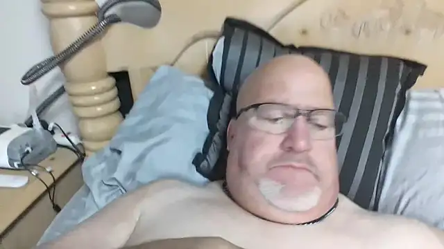 Bigbear0563 online show from October 28, 3:33 pm