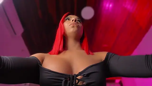 Emmily Savage online show from October 29, 11:20 am