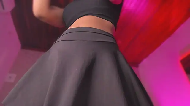 Emmily Savage online show from November 28, 10:26 am