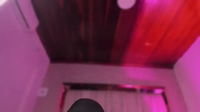 Emmily Savage online show from December 22, 12:05 pm