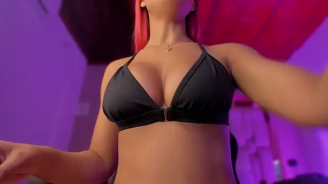 Emmily Savage online show from March 24, 11:54 am