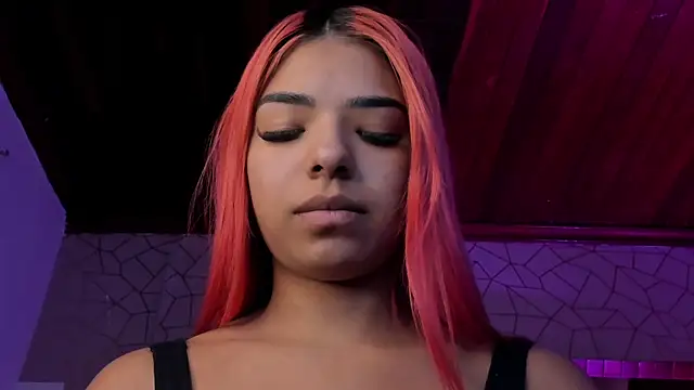 Emmily Savage online show from February 10, 11:53 am