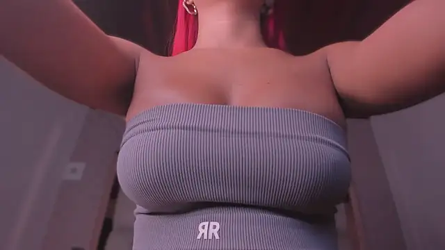 Emmily Savage online show from July 13, 11:53 am