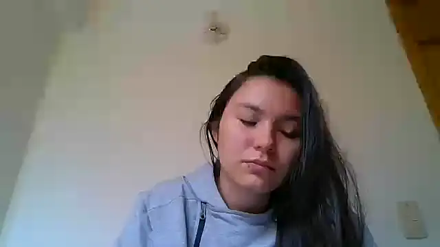 Snapshot of _andygirl chatting on December 15, 6:37 pm andygirl online show from December 15, 6:37 pm