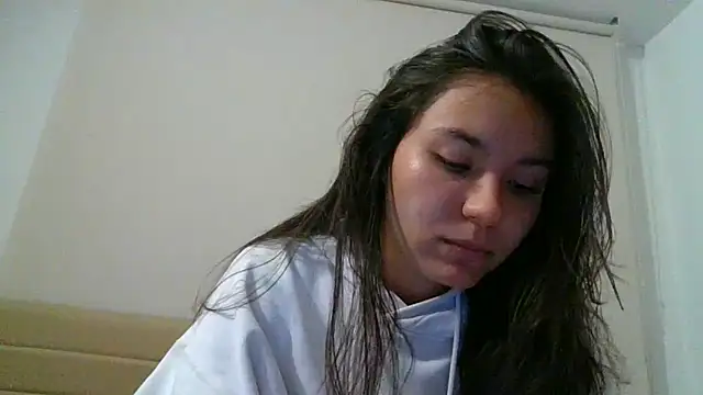 Snapshot of _andygirl chatting on May 13, 2:40 am andygirl online show from May 13, 2:40 am