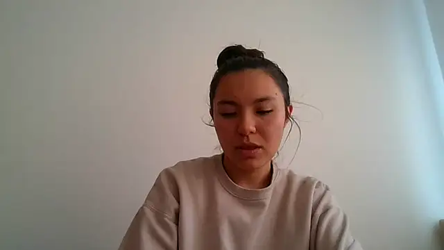Snapshot of _andygirl chatting on May 8, 6:23 pm andygirl online show from May 8, 6:23 pm