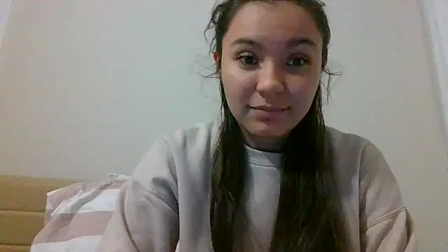 Snapshot of _andygirl chatting on May 19, 1:21 am andygirl online show from May 19, 1:21 am