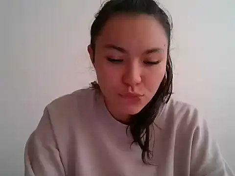Snapshot of _andygirl chatting on April 24, 8:44 pm andygirl online show from April 24, 8:44 pm