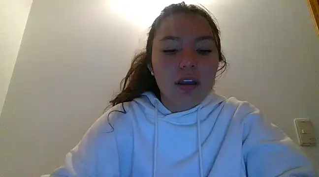Snapshot of _andygirl chatting on February 14, 12:30 am andygirl online show from February 14, 12:30 am