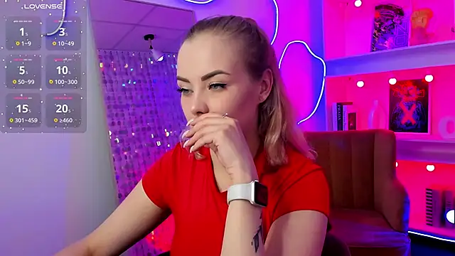 StephanieSweety online show from March 13, 5:29 pm