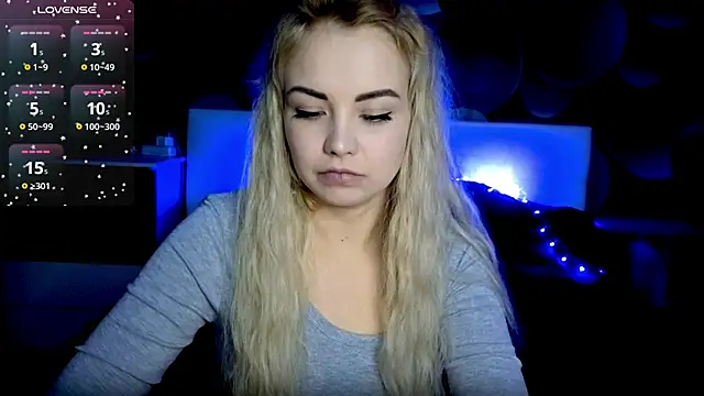 StephanieSweety online show from October 20, 12:17 pm