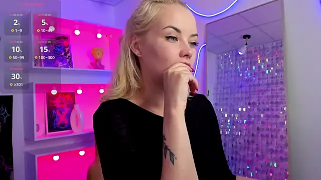 StephanieSweety online show from July 16, 5:54 pm