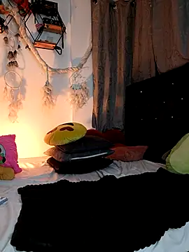 Piafisher1 online show from October 25, 1:16 am