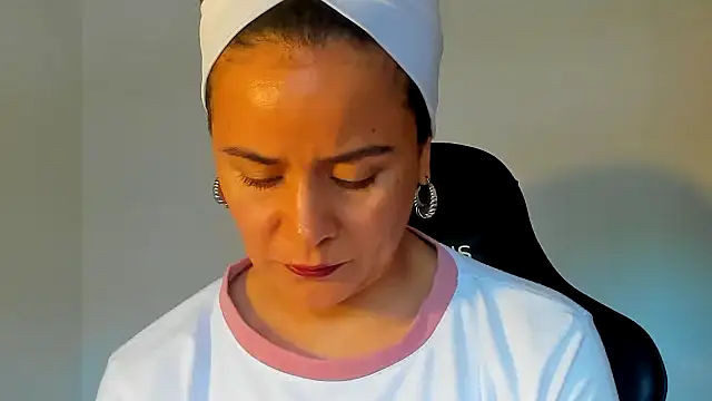 Snapshot of Sami_Hotie1 chatting on November 4, 9:29 pm Sami Hotie1 online show from November 4, 9:29 pm