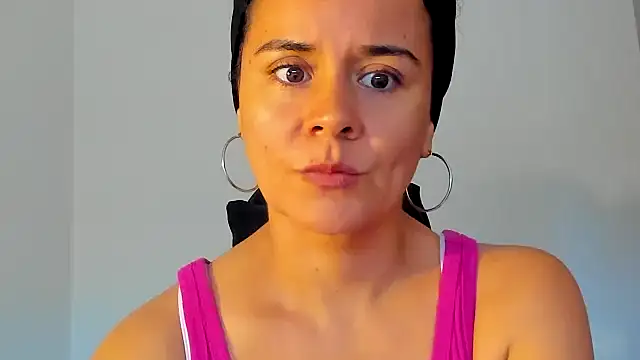 Sami Hotie1 online show from February 1, 10:30 pm