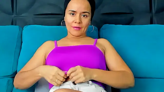 Sami Hotie1 online show from February 6, 9:00 pm