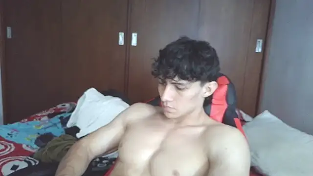 Snapshot of aresholland chatting on November 6, 8:02 pm aresholland online show from November 6, 8:02 pm