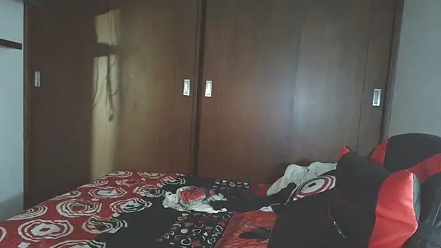 Snapshot of aresholland chatting on October 24, 3:49 am aresholland online show from October 24, 3:49 am